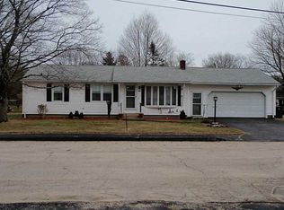 8 Pond View Dr, Coventry, RI 02816