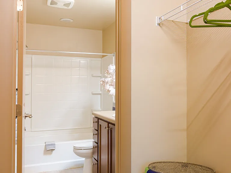 Sugar House Apartments By Urbana — Photo 27
