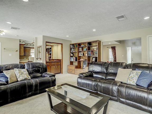 5th image of 1930 Lake Hills Dr