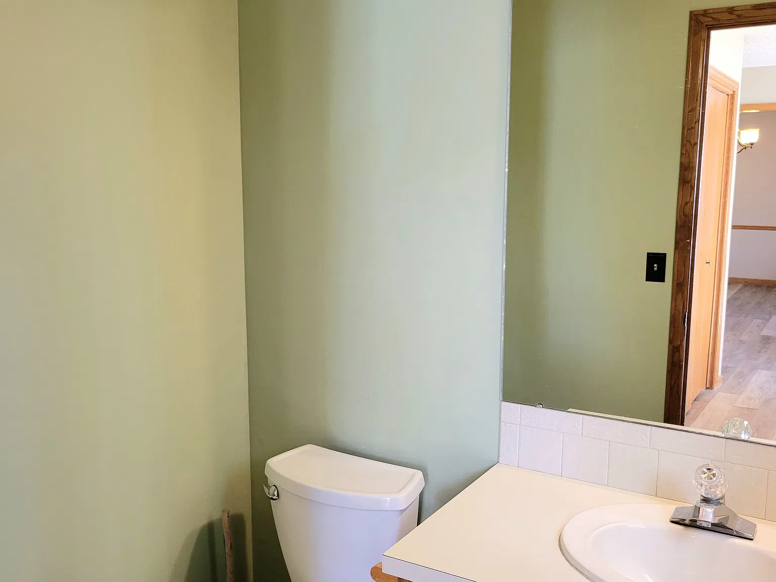 3 bed, 2.5 bath, 2386 sqft, $1,895 — Photo 2