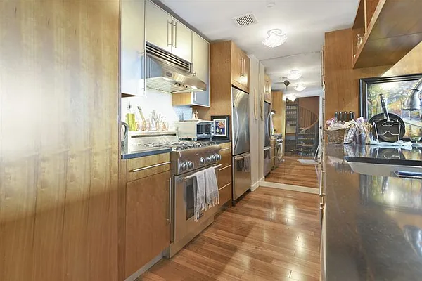 Rented by NY Life Realty | media 3