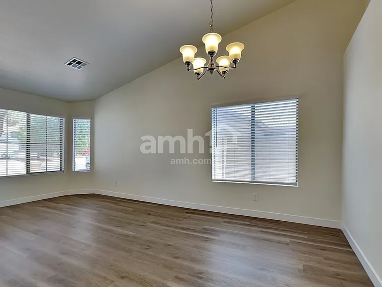 7599 W Vermont Ave — Photo 8