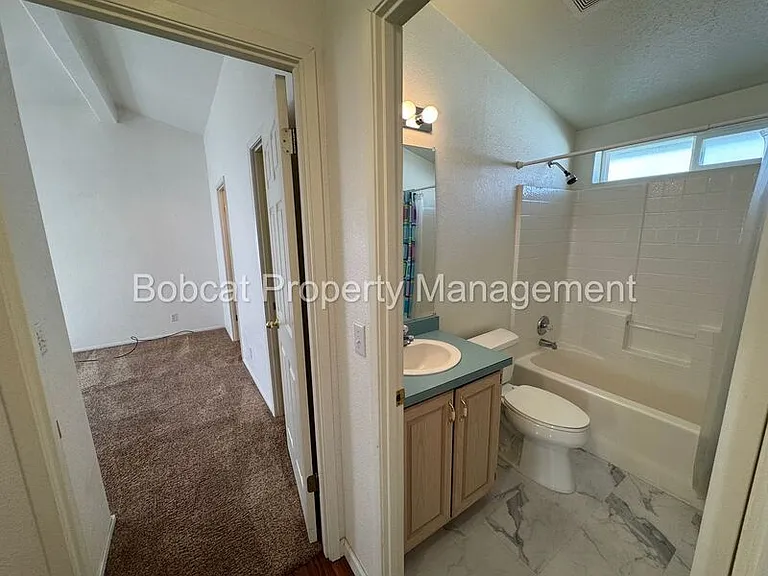 1129 Gambrel Dr — Photo 14