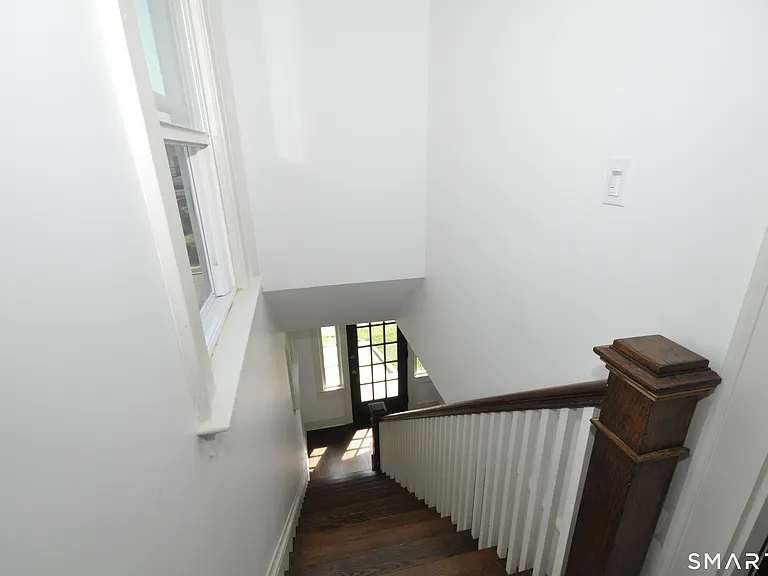 20 Mountain St — Photo 29