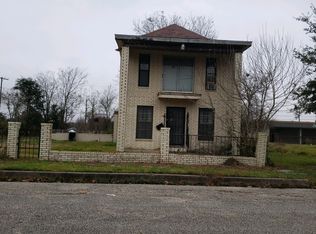 219 6th St, Port Arthur, TX 77640