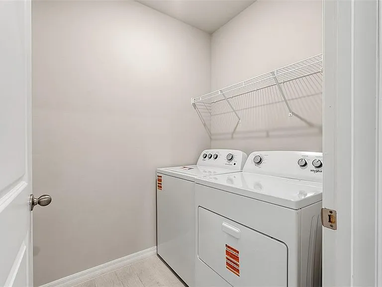 25222 Cadiz Dr — Photo 27