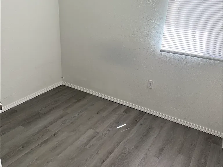 323 Seward Ave #3 — Photo 7
