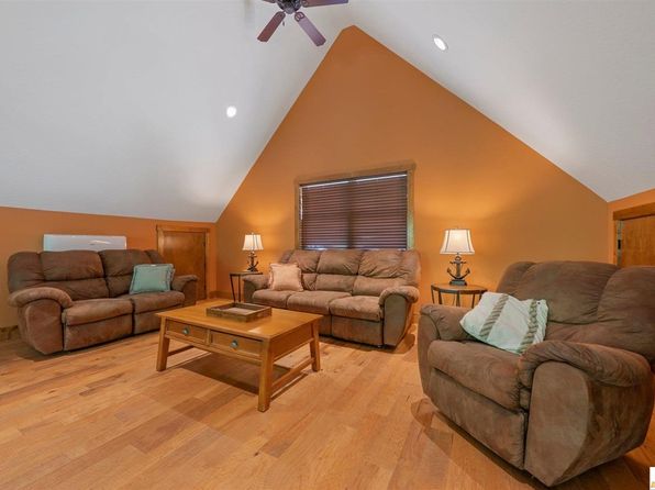 140 Lakeview Cir, Clarkson, KY 42726