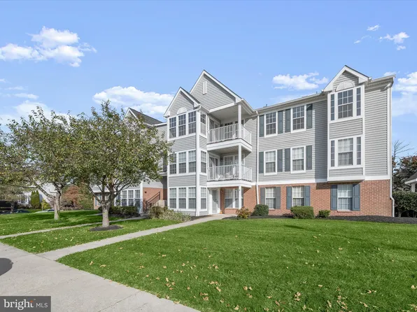 27 Locust Path Ct #8, Baltimore, MD 21236