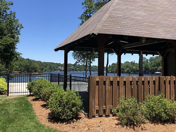 Image 4: Pavilion