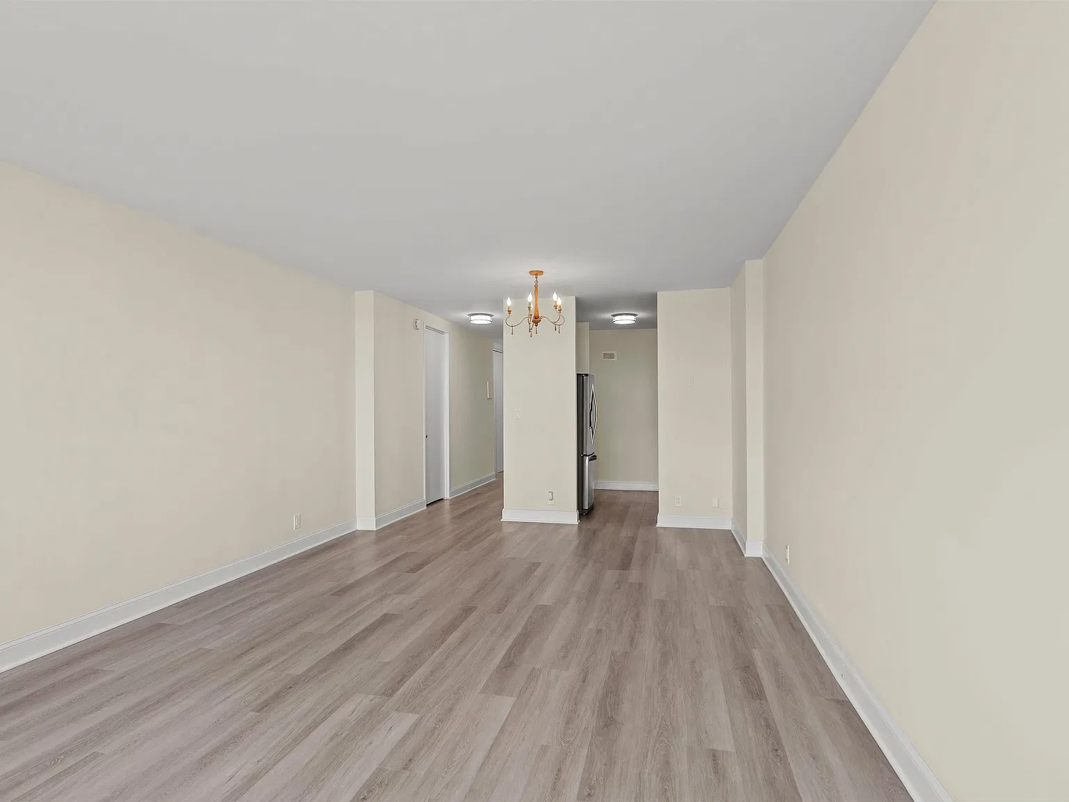 Galaxy Towers Condominium — Photo 3