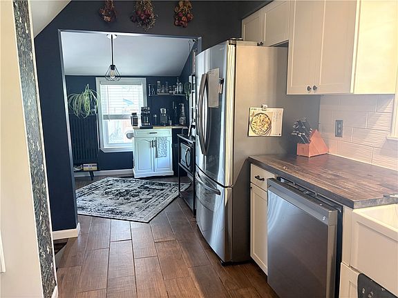 5th image of 150 Stuart Ave