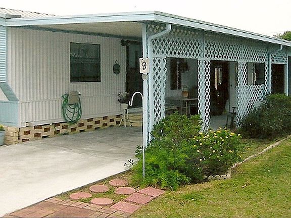 3rd image of 9 Lakeview Dr