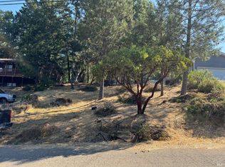 1596 Daphne Drive, Willits, CA 95490