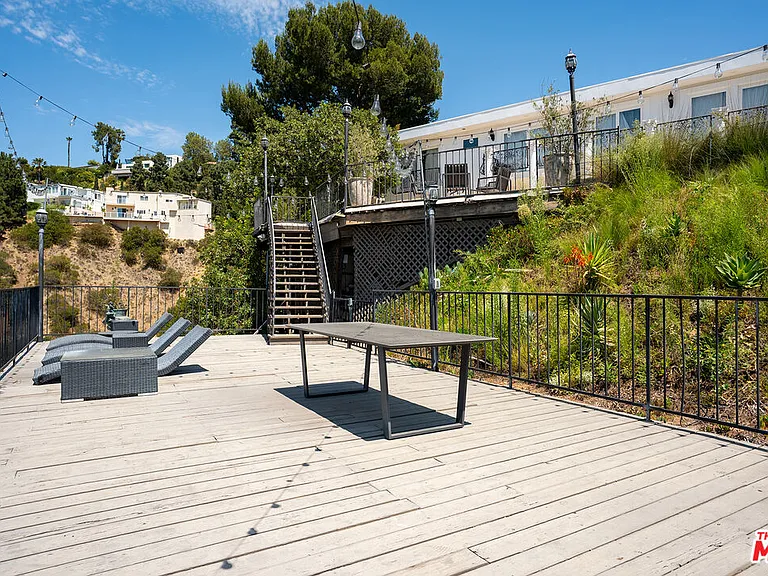 8020 Zeus Dr — Photo 24