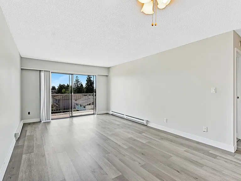 8040 Blundell Rd — Photo 33