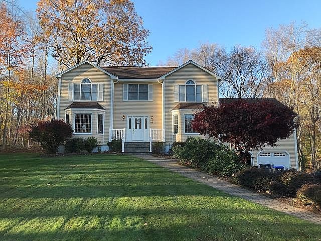 Monroe, CT in the Fall