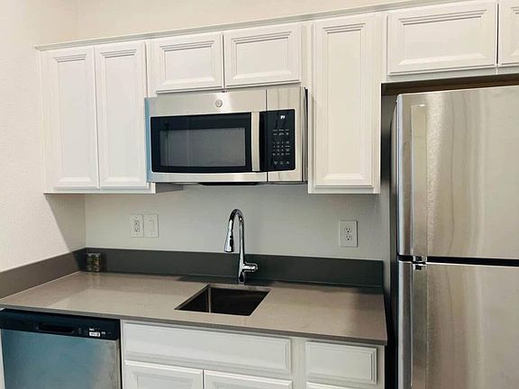 3rd image of 577 Silver Palm Dr #577