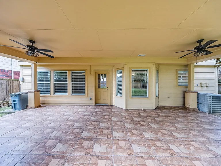 16130 Coleburn Dr — Photo 35