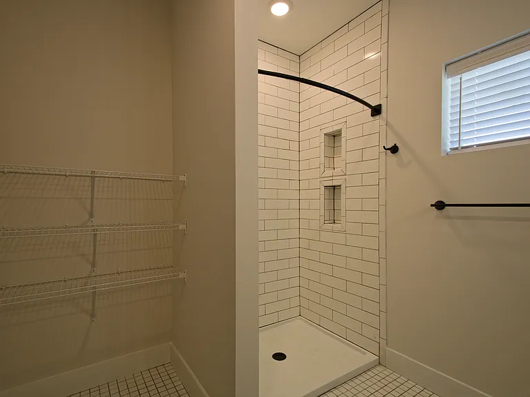 1805 Duncan Ave — Photo 45