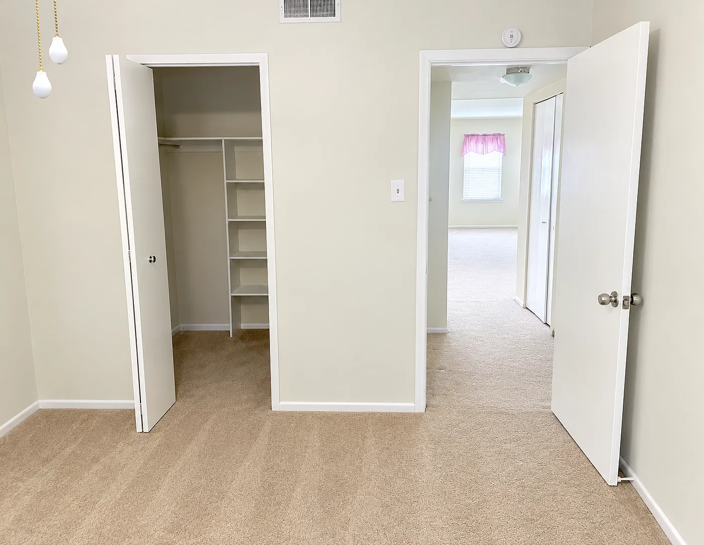 2 bed, $1,600 — Photo 3