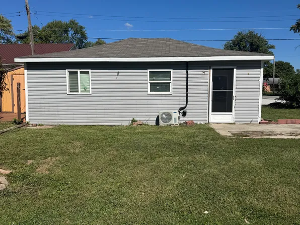 218 Cherry St, Greenfield, IN 46140