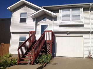 541 Westwinds Dr, Iowa City, IA 52246