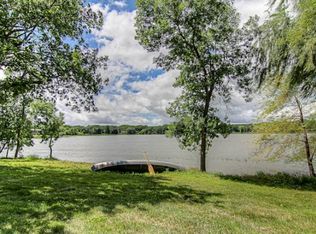 17 Dove Ln, North Oaks, MN 55127