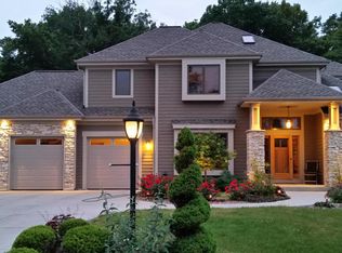 S90W19168 Acorn Dr, Muskego, WI 53150