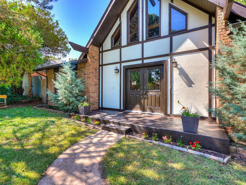 1st image of 3825 NE 142nd Cir