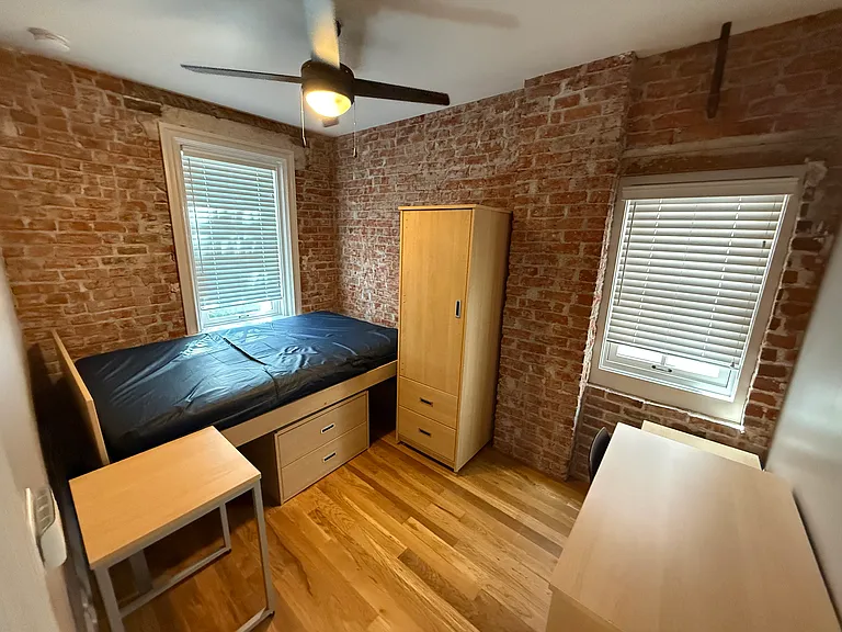 210-996 Chorro St — Photo 2