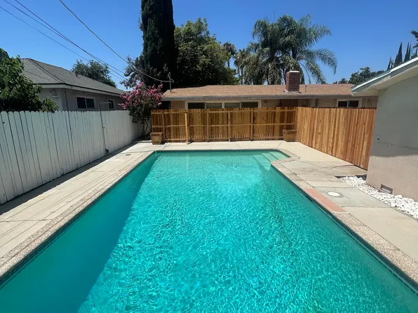 7126 Delco Ave, Winnetka, CA 91306