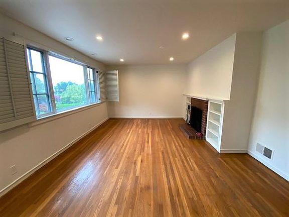 5th image of 1033-1037 Lombard St #1033