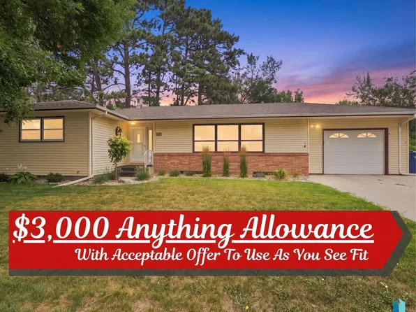 104 W 5th St, Dell Rapids, SD 57022