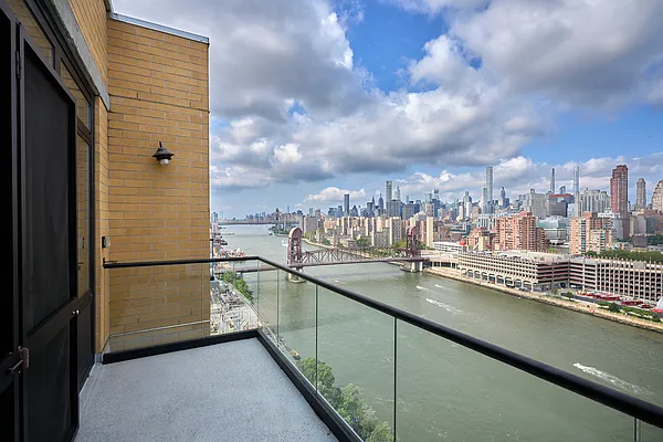 Rented by SERHANT. | media 1