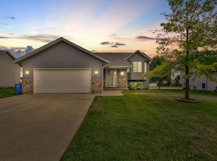 757 Willowbrook St NE, Owatonna, MN 55060