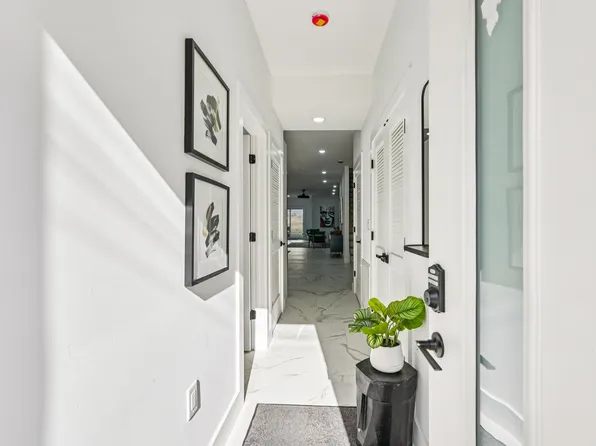 78 Beacon Avenue image 29 of 43