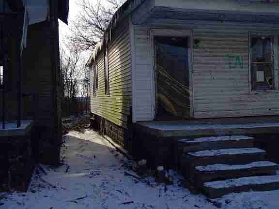 6507 Hazlett