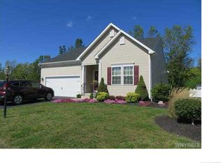 5531 Victoria Ln, Lockport, NY 14094