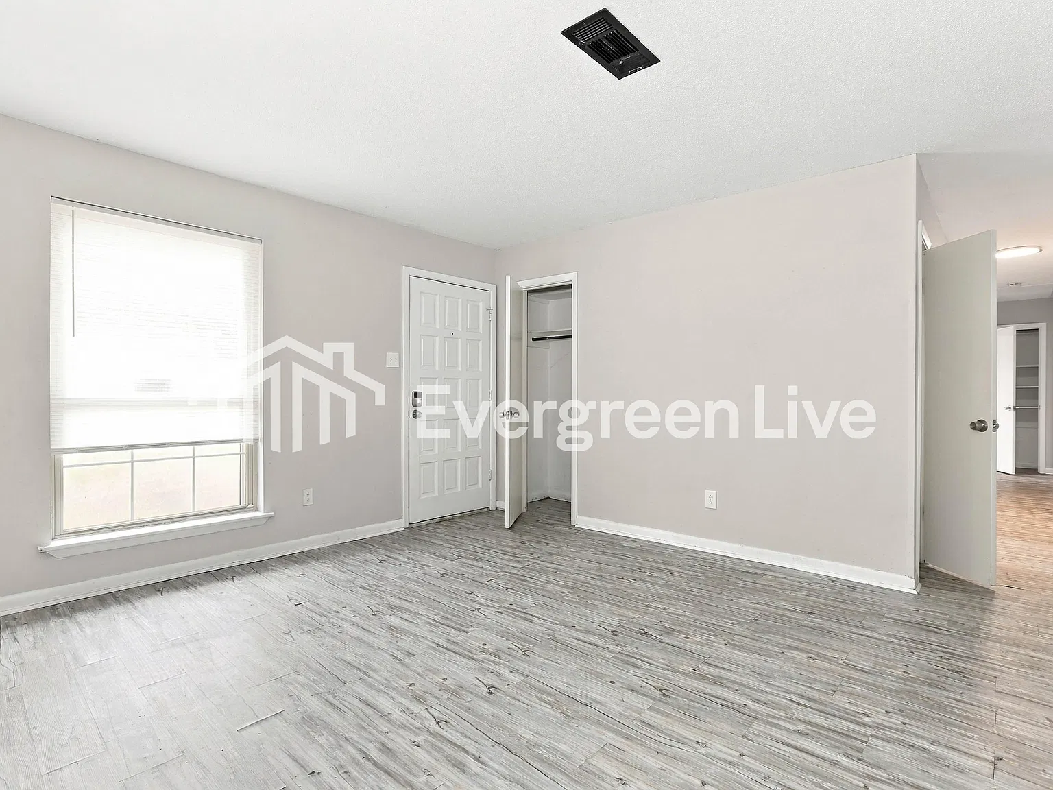 4 bed, 2.0 bath, 1490 sqft, $1,245 — Photo 4