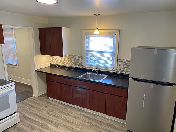 2nd image of 30792 Palmer Blvd