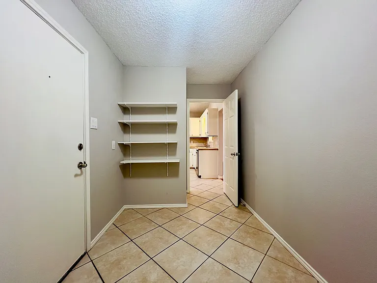 6904 Genoa Ave — Photo 19