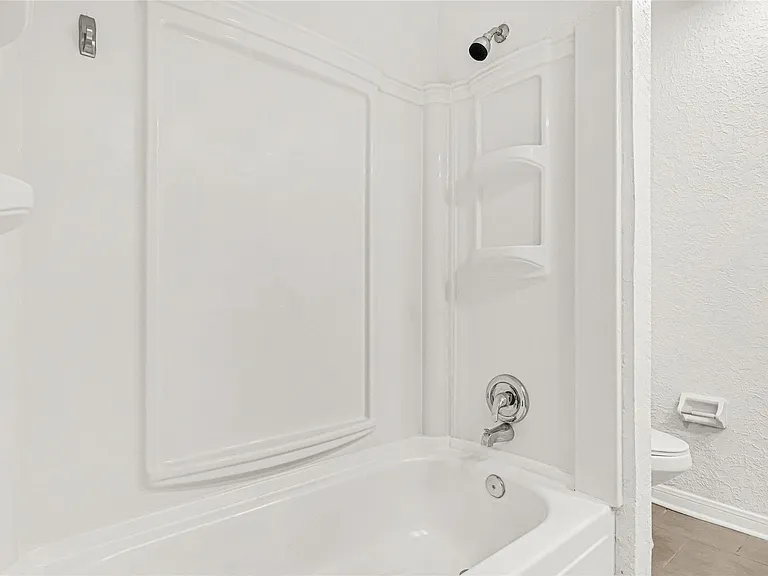 2022 Lakewood Ct — Photo 20
