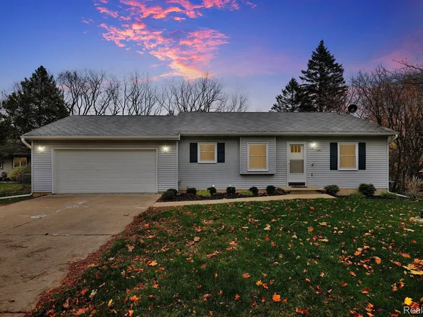 15867 Burton St, Lansing, MI 48906
