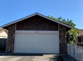 2350 Fairbanks Dr, Santa Rosa, CA 95403