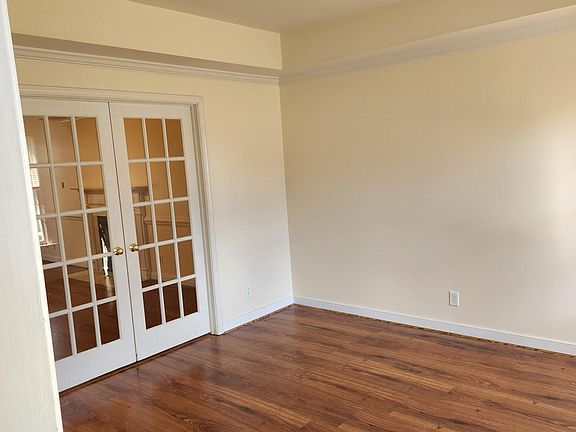 Bonus room (next to family room through french door)