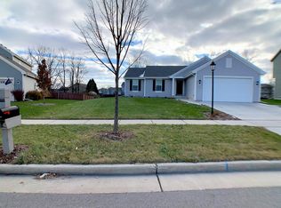 W205N17344 Spring Ridge Dr, Jackson, WI 53037