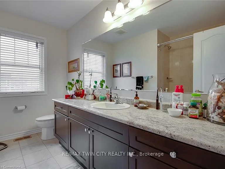 18 Blue Oak St — Photo 23