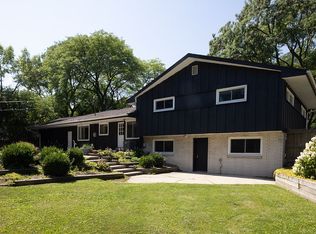 6620 N Braeburn Ln, Glendale, WI 53209