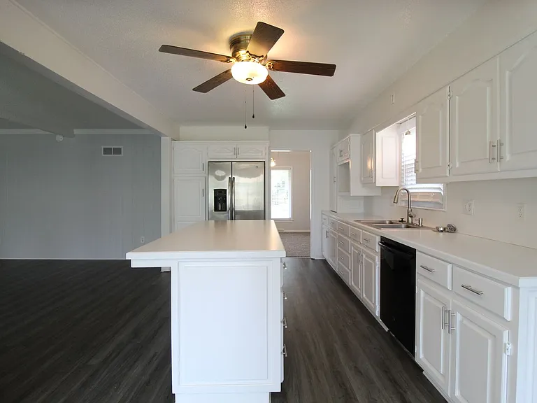 9913 Perry Dr — Photo 8
